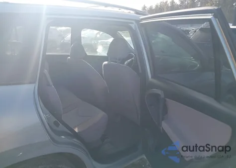 2008 Toyota Rav4 z USA, uszkodzony, nr VIN JTMBD33V686060637